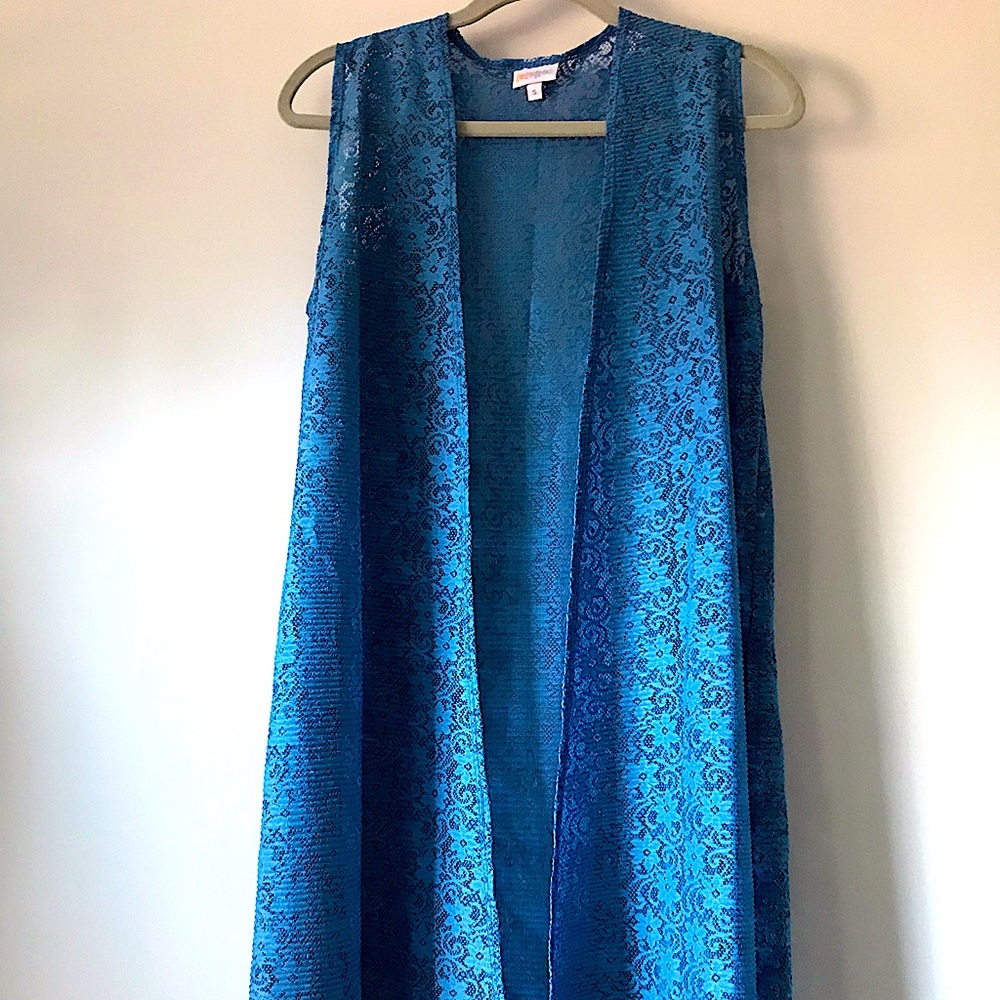 Blue lace sleeveless vest NWOT